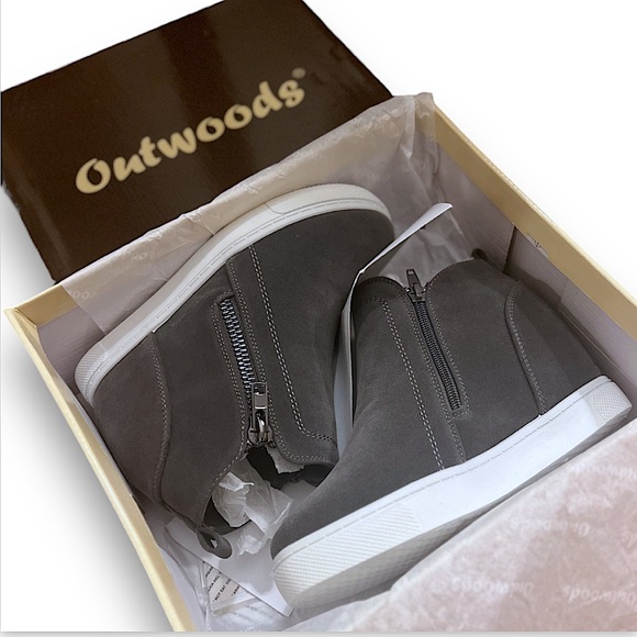 Outwoods High-1 High Top Sneaker | Women’s Size 6 | Gray | Inside Wedge | $31 - Picture 7 of 7